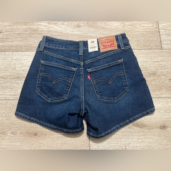 Levi's A-Line Shorts Size 26 Dark Wash - Picture 2 of 9